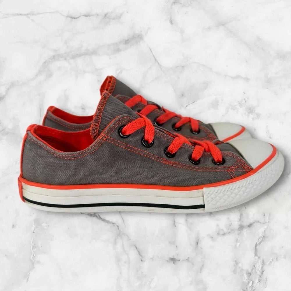 Kids Converse Chuck Taylor All Star Double Tongue low-top sneakers size 1